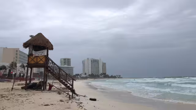 El Huracán Beryl se encuentra a 3 mil 700 kilómetros de Cancún, Quintana Roo