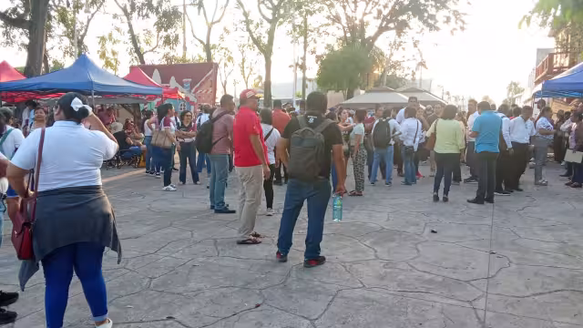 Por más de dos semanas, alumnos no han tenido clases en Chetumal.