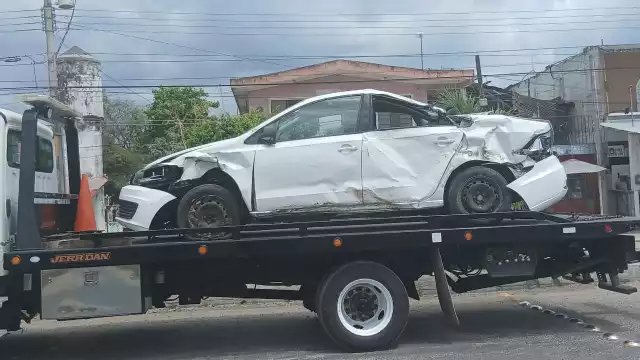 Exceso de Velocidad Provoca Accidente Vehicular