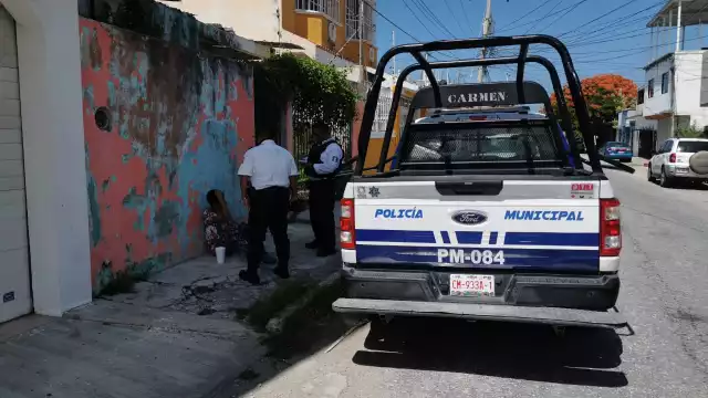Menor deambula solo en pijama por calles de la colonia Volcanes