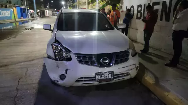 Una conductora en Campeche provocó un accidente múltiple.