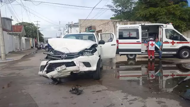 El conductor de la camioneta no respetó su alto