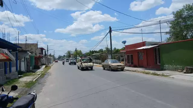 Calle 38 sin control: urgencia de topes ante imprudencias nocturnas