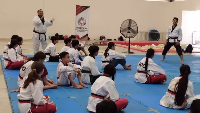 Taekwondines campechanos viajan a EDOMEX por ranking y preparación