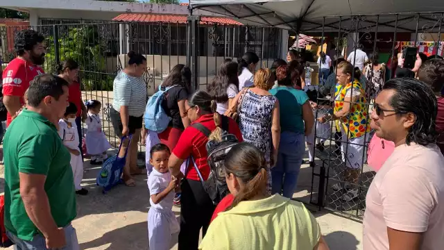 Campeche arranca el Ciclo Escolar 2025-2026 con más de 180 mil alumnos en básico