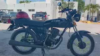 Recuperan moto con reporte de robo en colonia Ejidal de Playa del Carmen 