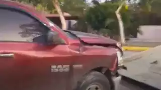 Accidente en Bacalar; conductor presuntamente ebrio choca contra monumento maya y se da  a la fuga