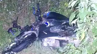 El joven perdió la vida tras salirse de la carretera