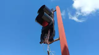 Semáforos dañados evidencian la falta de mantenimiento en la Zona Hotelera de Cancún