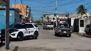 Detienen a mujer en estado de ebriedad dentro de camioneta en Ciudad del Carmen