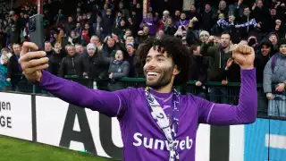 Anderlecht explota tras gol y debut del mexicano