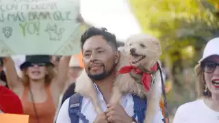 Durante la concentración se expuso que hay asociaciones civiles que lucran con perros
