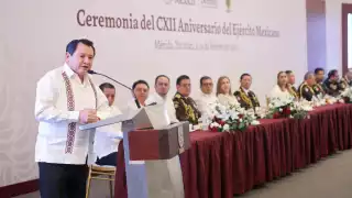 Joaquín Díaz Mena destaca valor y disciplina de los soldados de Yucatán por el Aniversario del Ejército Mexicano 