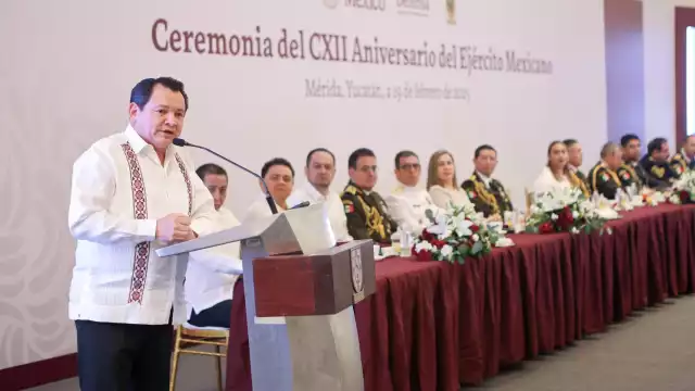 Joaquín Díaz Mena refrendó su compromiso por trabajar junto al Ejército para mantener la seguridad en Yucatán