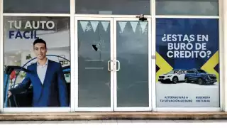 Afectados dijeron que asesores les solicitaron dinero, como enganche de un vehículo; sin embargo, luego no respondieron, por lo que acudieron ante autoridades