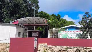 Ante la falta de maestro, algunos alumnos de Kantemó han comenzado a acudir a escuelas de comunidades cercanas