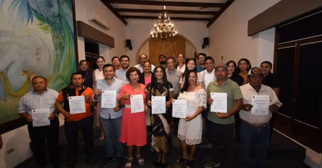 Se entregaron constancias de mayoría a los ganadores de Bolonchén Cahuich, Castamay, Chemblás, Chiná, Lerma, Pocyaxum, Samulá y Tikinmul