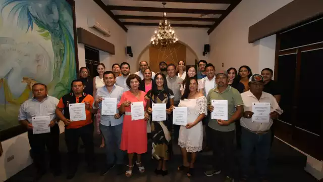 Se entregaron constancias de mayoría a los ganadores de Bolonchén Cahuich, Castamay, Chemblás, Chiná, Lerma, Pocyaxum, Samulá y Tikinmul