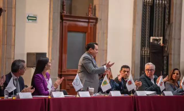 Gobernador Joaquín Díaz Mena acude a sesiones clave para fortalecer la seguridad y protección civil del país