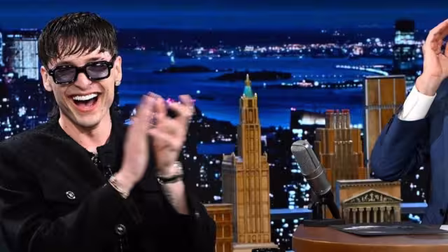 ¿Imaginabas a Jimmy Fallon disfrazado de Peso Pluma?