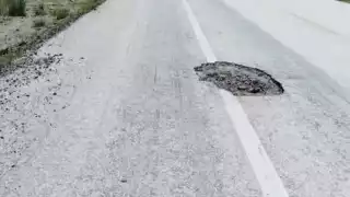 Ciudad del Carmen: Beryl deja hoyancos y provoca accidentes viales en carretera federal 180