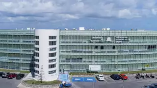 Estudiantes de la DCS vuelven a clases presenciales, pero continúan malas condiciones en las aulas de la Uaqeroo