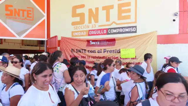 Los maestros en Yucatán se encuentran en paro indefinido 