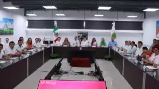 Joaquín Díaz Mena se reúne con alcaldes de 14 municipios de Yucatán