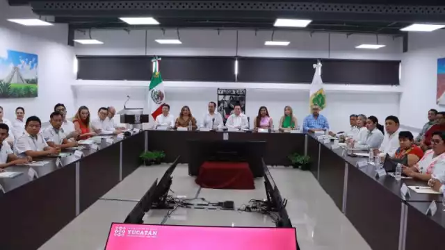 Esta reunión informativa con municipios es el primer paso para la instalación de los Comités Comunitarios
