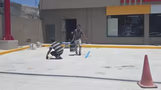 Obreros de Ciudad del Carmen denuncian riesgo de golpes de calor por jornadas bajo el Sol