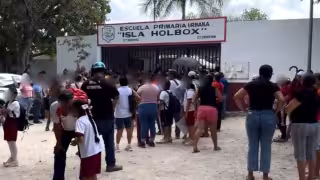 Dan apoyo para funeral de “Manuelito”, pequeño que murió en una escuela de Holbox