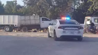 Taxista pierde la vida al chocar contra camioneta de carga en  carretera de Cancún