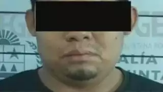 El detenido habría usado un arma de fuego para amenazar a la víctima y cometer el delito