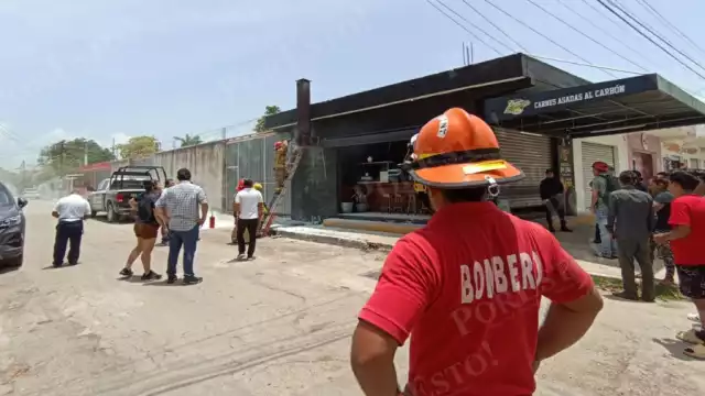 El Cuerpo de Bomberos logró apagar el siniestro con ayuda de una pipa de agua