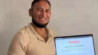 Luis Antonio Franco Burgos formalizó su registro en el proceso interno de Morena en el municipio de Seybaplaya.