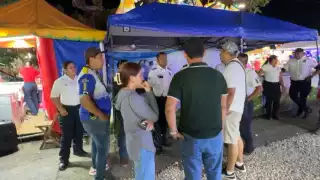 Clausuran puesto fraudulento en feria; tres detenidos
