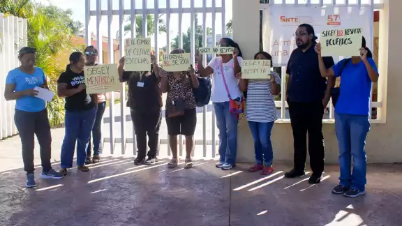 La Segey busca dividir la secundaria Urzais de Mérida y cambiarle el nombre.