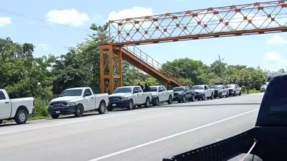 Escapa de emboscada ganadero en gasolinera del tramo Villahermosa-Escárcega Escapa de emboscada ganadero en gasolinera del tramo Villahermosa-Escárcega