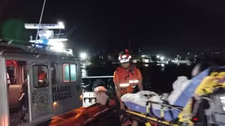 Una embarcación de la Marina trasladó a una mujer gestante.