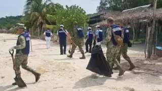Secretaría de Marina lidera jornada de limpieza costera en Seybaplaya