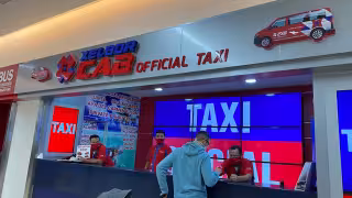 Esta empresa es señalada por cobrar desde 2 mil hasta 5 mil pesos por sus traslados.