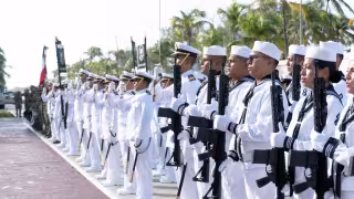 Isla Mujeres conmemora los 205 años de la Armada de México