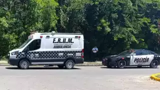 Motociclista sufre aparatoso accidente en el Boulevard Bahía de Calderitas