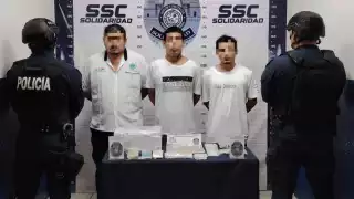 Narcomenudistas usan combi de sindicato para pasar desapercibidos