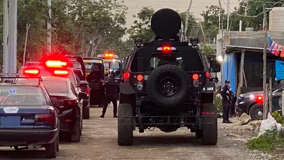 Un fuerte dispositivo de seguridad se desplegó ante el hallazgo de la pareja.