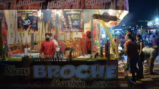 Una amplia oferta de antojitos conquista como cada año a los asistentes de la Feria de Xmatkuil