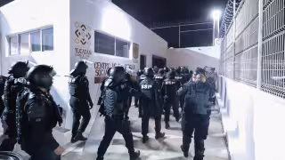 Se retiraron objetos no autorizados, principalmente rastrillos y electrónicos menores.