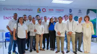 La gobernadora estuvo reunida con la comunidad científica y universitaria.