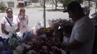 La venta de flores y regalos no fue la esperada para esta fecha.