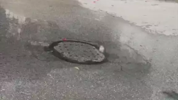 Vecinos afectados aseguran que la presencia de aguas negras es un peligro para la salud Vecinos afectados aseguran que la presencia de aguas negras es un peligro para la salud